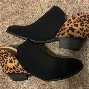 Size 10 nwot coconuts by Matisse booties
